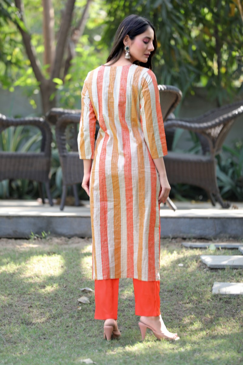Shop Carrot Orange Cotton Silk Kurti Set - Kurti Sets Online in India |  Colorauction